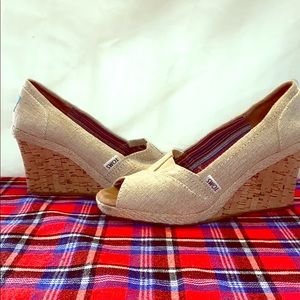 Toms beige peep-toe wedge, size 7